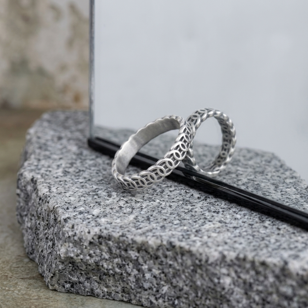 Textured Geometric Pattern Polished Band Ring