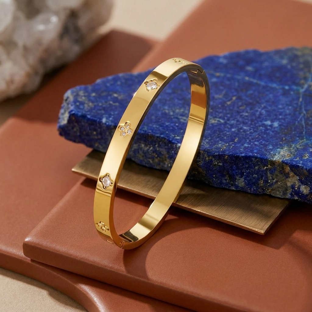 Gold Clover Bangle