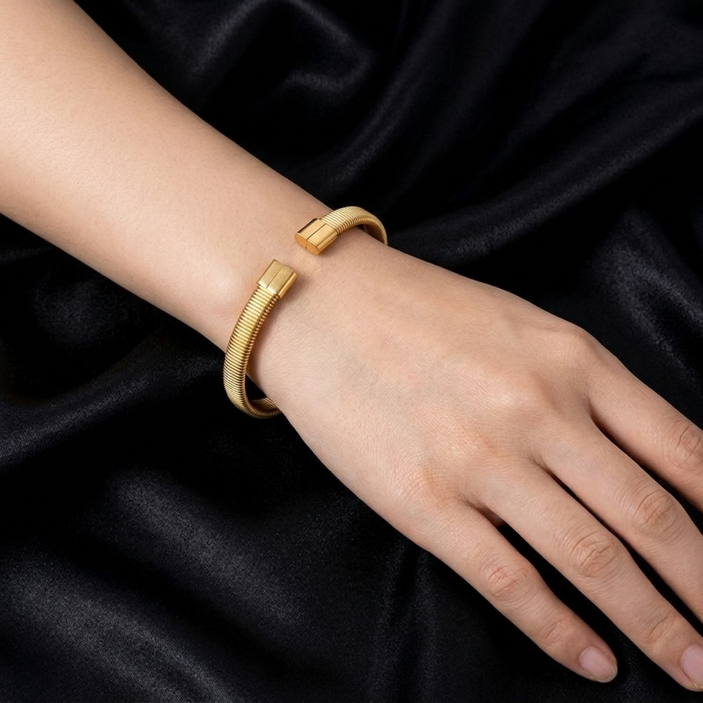 Gold Polished Minimalist Hinged Oval Bangle Bracelet