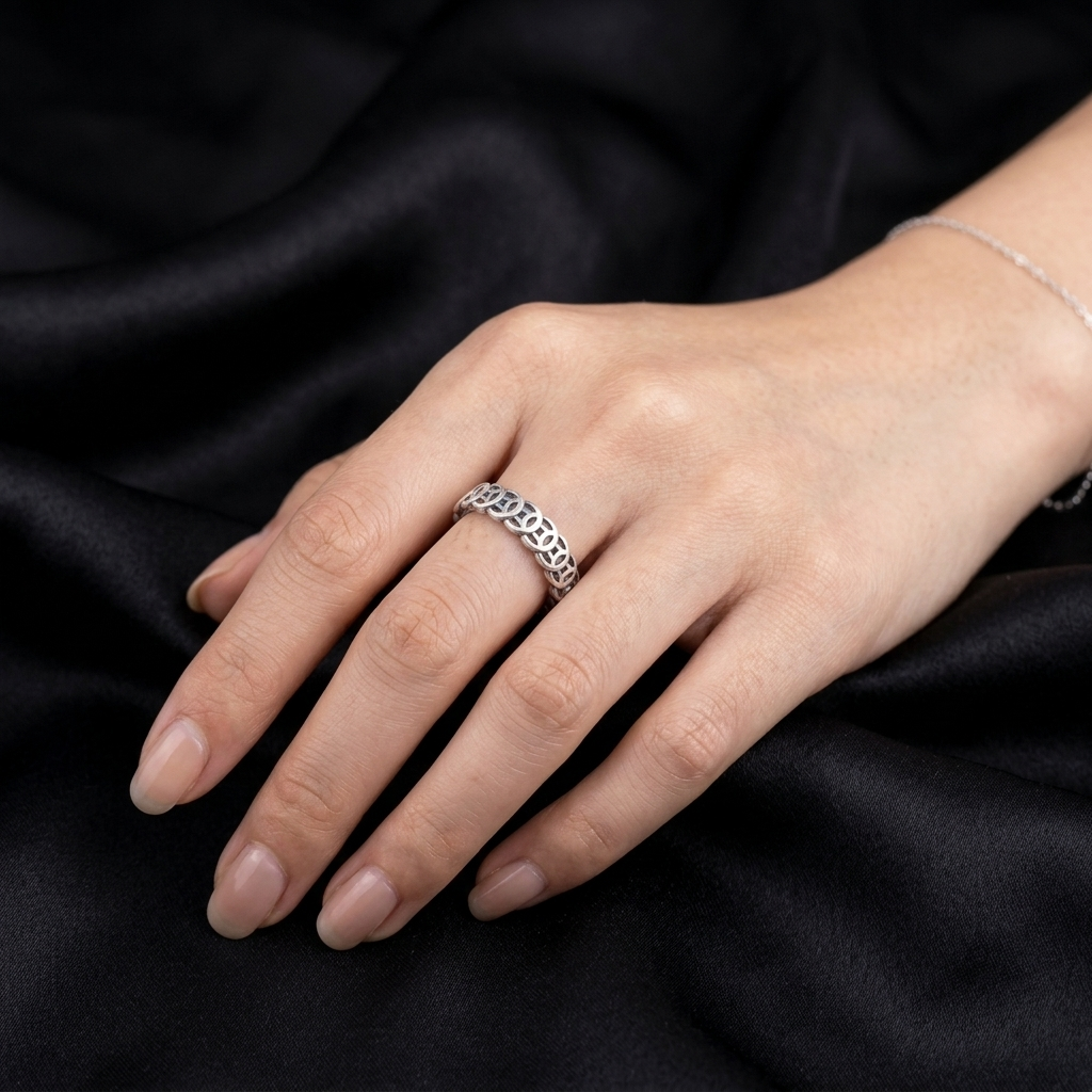Textured Geometric Pattern Polished Band Ring
