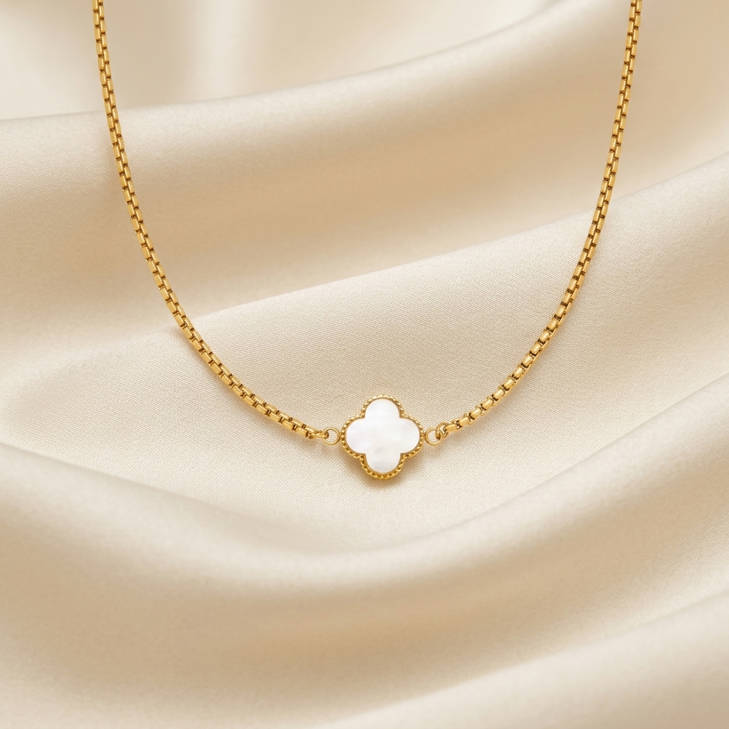 Pearl Clover Necklace