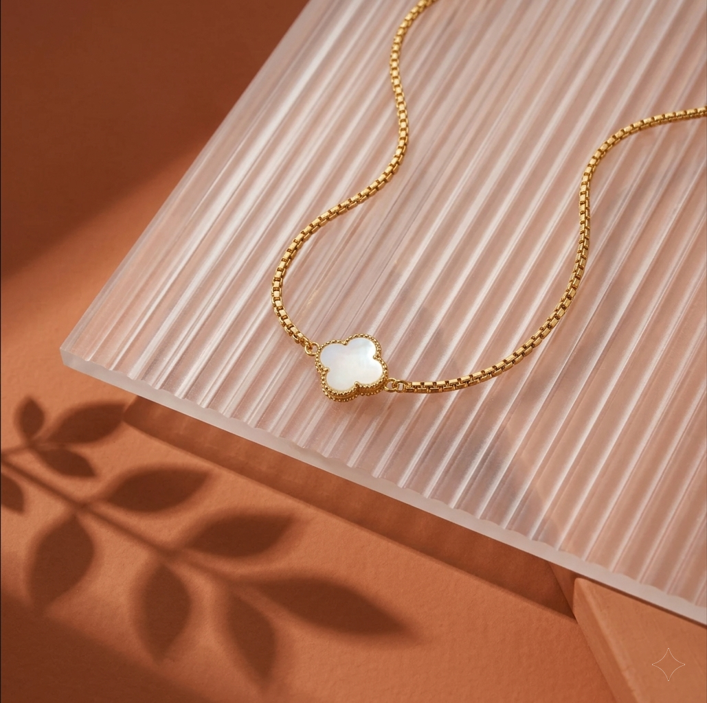 Pearl Clover Necklace