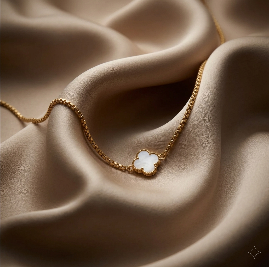 Pearl Clover Necklace