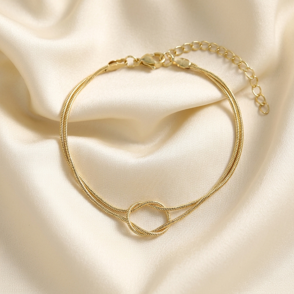 Gold Dainty Knot Bracelet